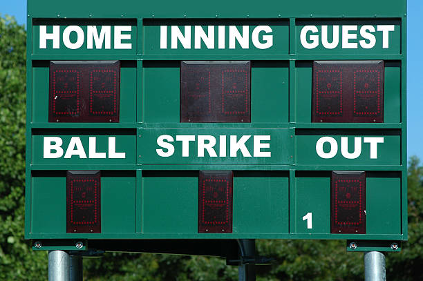 클로즈업 선으로나 야구공 점수 의사협회 - scoreboard baseball blank outdoors 뉴스 사진 이미지