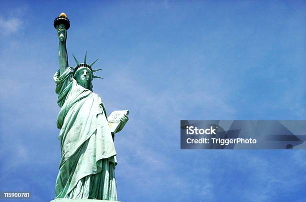 Miss 自由にブルー - 像のストックフォトや画像を多数ご用意 - 像, 結束, ニューヨーク市