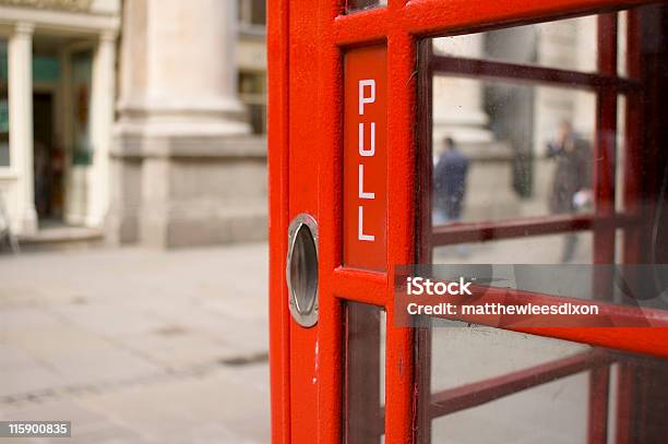 Czerwona Pole Telefon - zdjęcia stockowe i więcej obrazów Anglia - Anglia, Automat telefoniczny, Budka telefoniczna