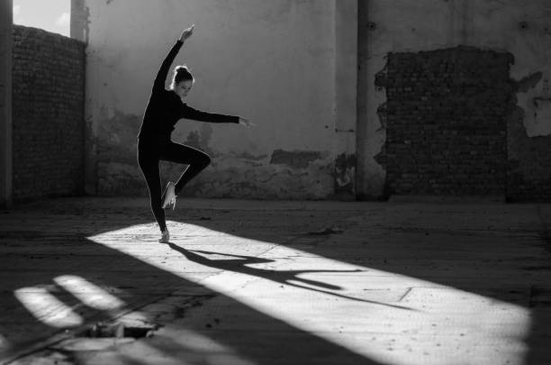 istock Silhouette of ballerina dancing 1159022580