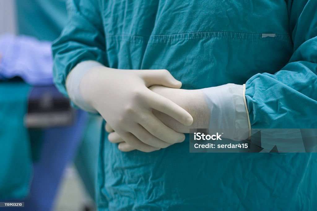 Il chirurgo - Foto stock royalty-free di Ambientazione interna