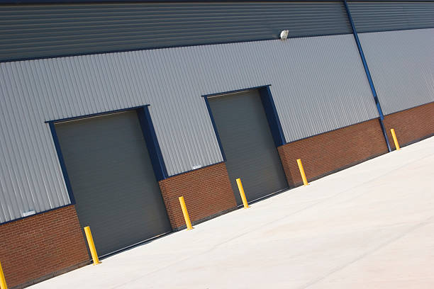 istock Angled shot of warehouse loading bay doors 115903476