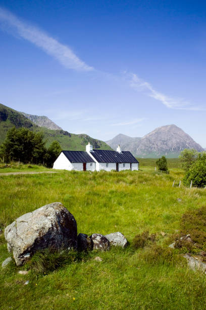 istock Blackrock cottage on a very clear day 115905000