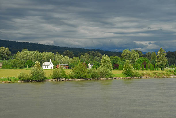 istock Living near the river 115905636