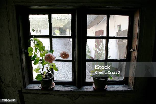 Foto de Retro Janela e mais fotos de stock de Casa de fazenda - Casa de fazenda, Antigo, Dinamarca
