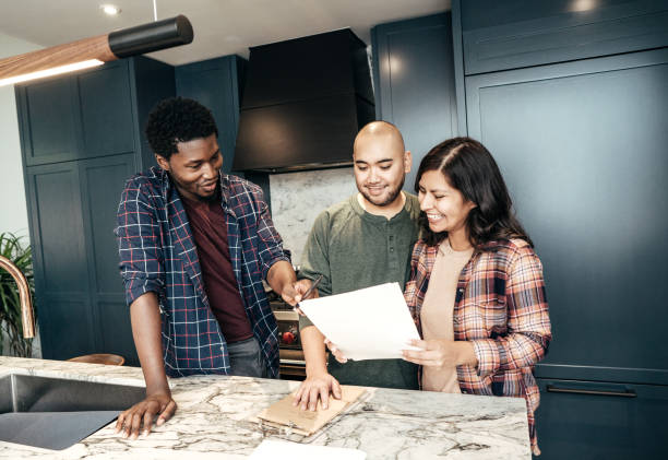 istock Choosing the  right time to buy a property 1159071195
