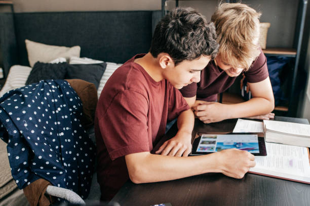 istock Online learning for your teenage child 1159072077