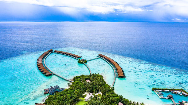 resort de luxe aux maldives - maldives photos et images de collection