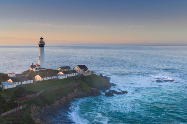 faro de pigeon point,pescadero,ca - pigeon point lighthouse fotografías e imágenes de stock