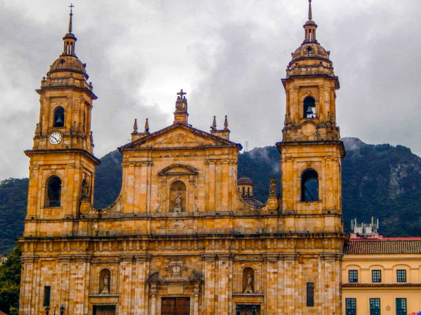 istock Catholic Cathedral with mountains in the background (Bogota's primacy cathedral - Catedral Primada) 1159120987