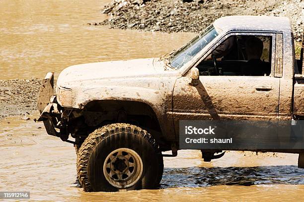 Fuoristrada 4 X 4 - Fotografie stock e altre immagini di Furgone pickup - Furgone pickup, 4x4, Attività ricreativa