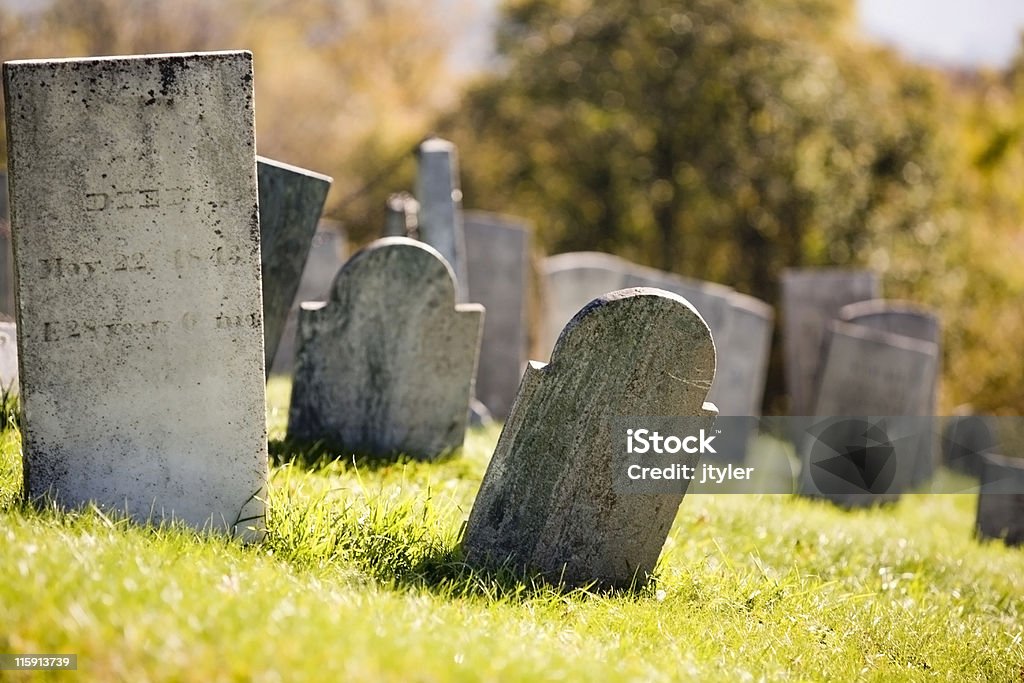 HiIlside кладбище - Стоковые фото Кладбище роялти-фри