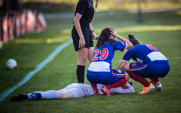 Injury on women's soccer match!