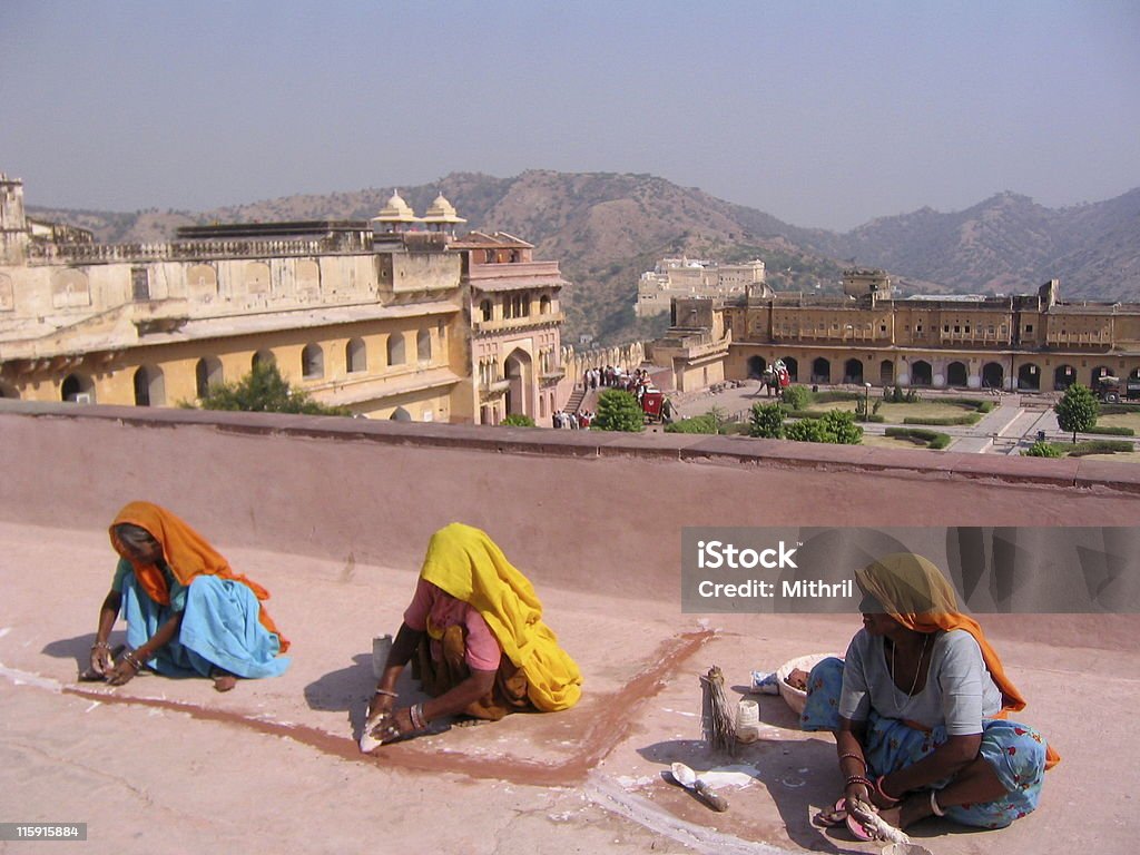 Mulher reparar chão, Palácio Ambar, Jaipur, Índia - Royalty-free Adulto Foto de stock