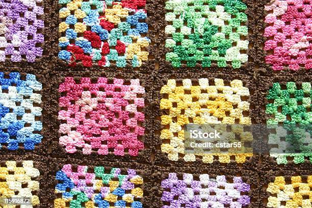 Vintage Colores De Crochet Foto de stock y más banco de imágenes de Croché - Croché, Cuadrado - Forma bidimensional, Amarillo - Color