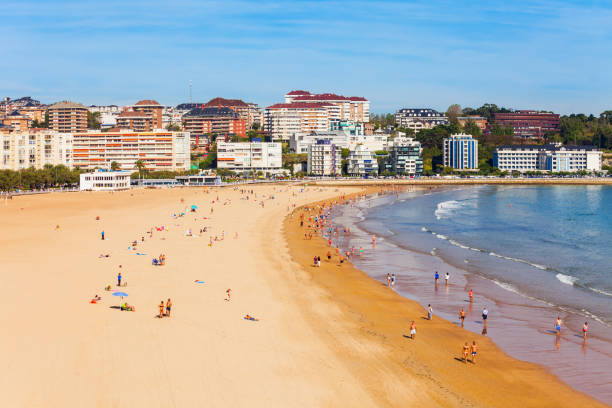 istock Santander city beach aerial view 1159171785