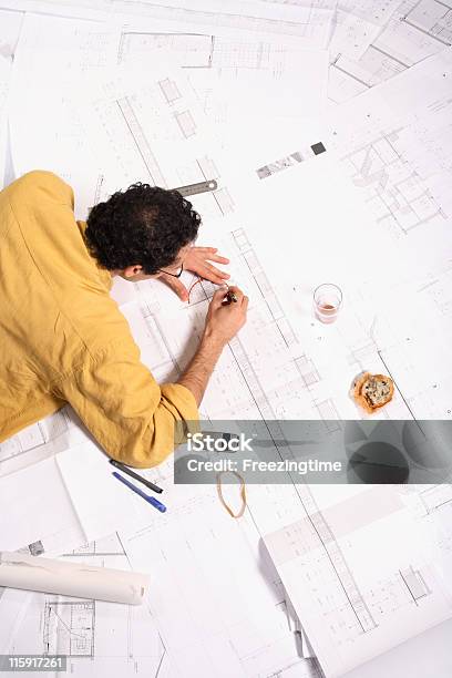 Architetto Al Lavoro - Fotografie stock e altre immagini di Aggiustare - Aggiustare, Architetto, Architettura