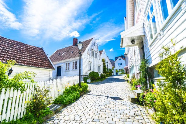 il centro storico di stavanger, norvegia - rogaland county foto e immagini stock