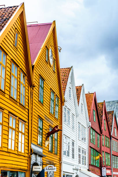 istock Color buildings along the bay, Bergen 1159183305