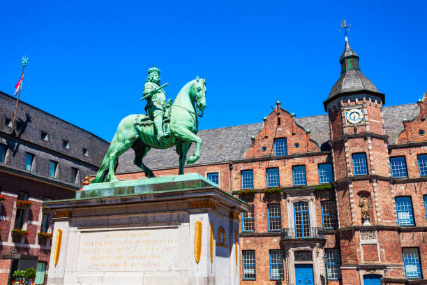 istock Rathaus old town hall, Dusseldorf 1159195080