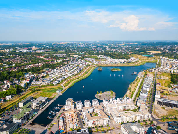 phoenix see lake in dortmund - germany reservoir water tree imagens e fotografias de stock