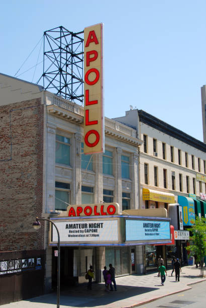 teatro apollo - architecture travel destinations vertical outdoors - fotografias e filmes do acervo