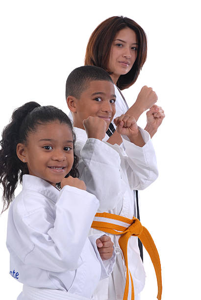 atividade para a família - martial arts women tae kwon do black belt - fotografias e filmes do acervo