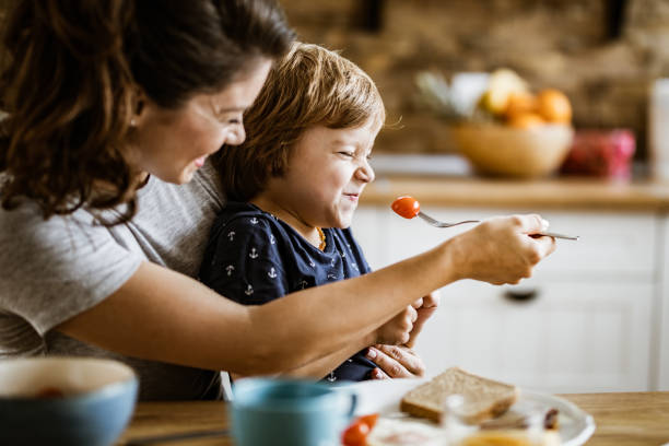 istock I don't want to eat that mommy! 1159219884