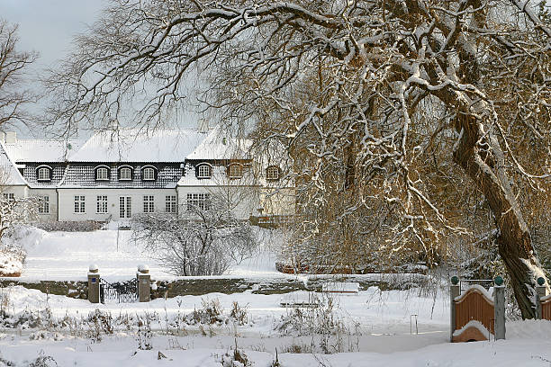 istock winter scene with house 115922133