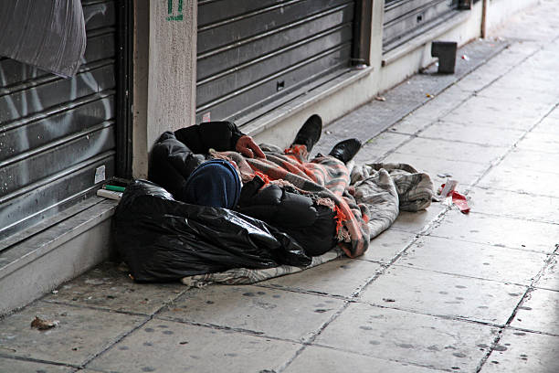 dormitorio sin hogar - vagabundo fotografías e imágenes de stock