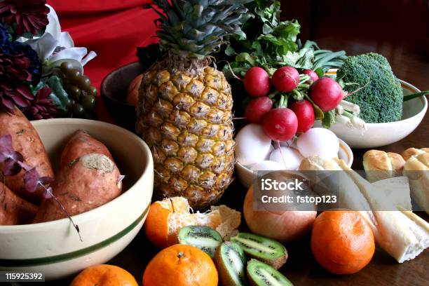 Cibo Visualizzazione - Fotografie stock e altre immagini di Alimentazione sana - Alimentazione sana, Ananas, Arancia