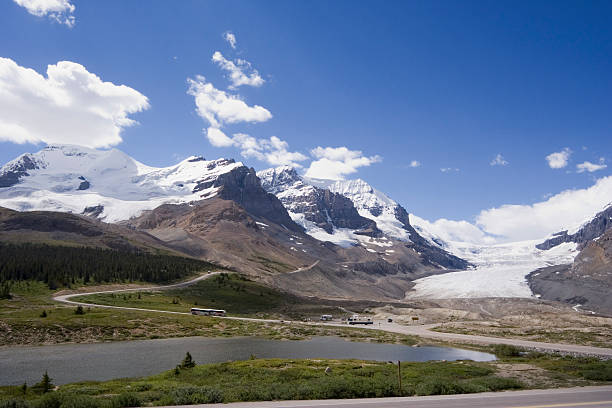 istock view from icefields parkway to the columbia icefield 115926811