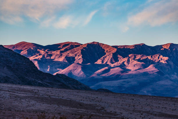 istock Death Valley Mesquite Flat Sand Dunes 1159278462