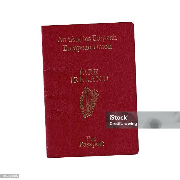Photo libre de droit de Étui Passeport Irlandais banque d'images et plus d'images libres de droit de Passeport - Passeport, Carré - Composition, Fond blanc