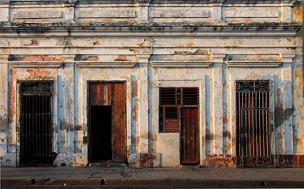 istock Grungy street 115928120