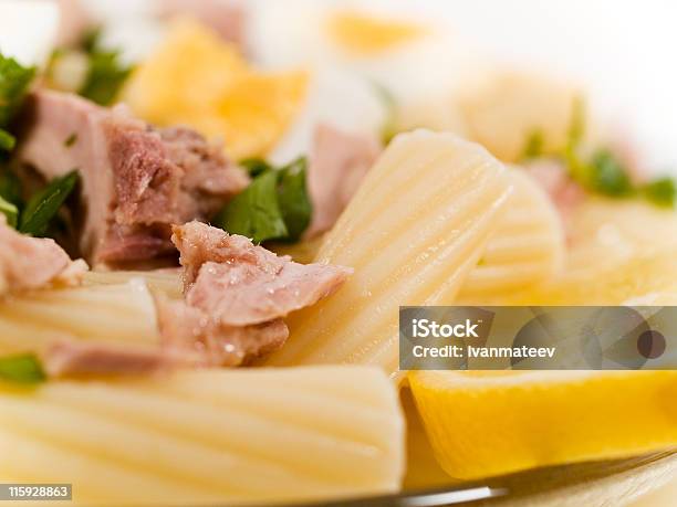 Pasta Collectionmakkaroni Mit Thunfisch Stockfoto und mehr Bilder von Basilikum - Basilikum, Bildschärfe, Einzelner Gegenstand