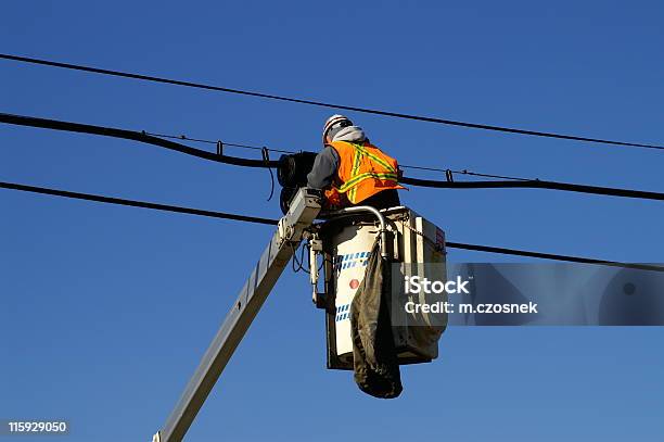 Was Ist Meine Stockfoto und mehr Bilder von Glasfaser - Telekommunikationsgerät - Glasfaser - Telekommunikationsgerät, Korbkran, Techniker