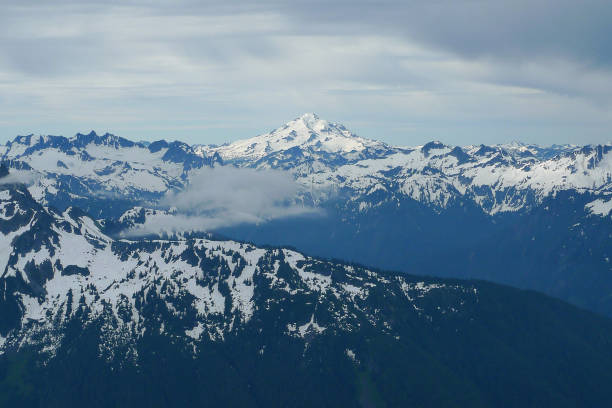 Glacier Peak, North Cascades View from Eldorado Peak, North Cascades National Park Washington cascade range north cascades national park mt baker mt shuksan stock pictures, royalty-free photos & images