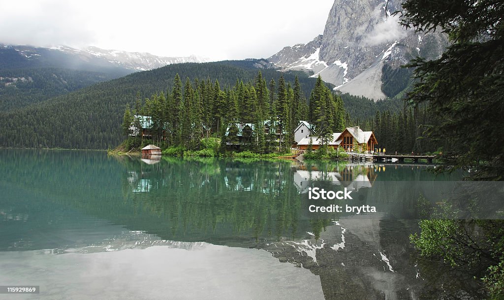 See Emerald Lake - Lizenzfrei Blockhütte Stock-Foto