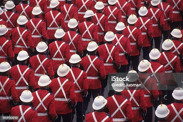 Foto de Parada Militar e mais fotos de stock de Uniforme - Uniforme, Ordem, Repetição - Conceito