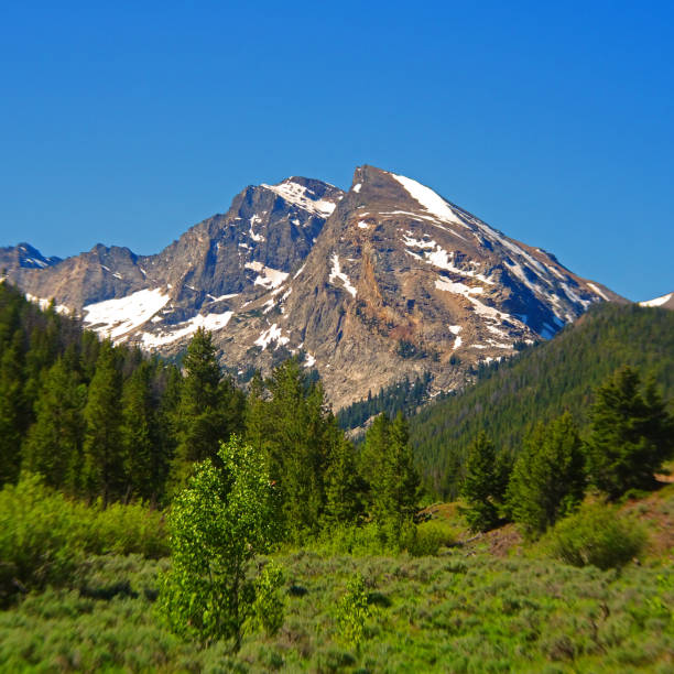 istock Gorgeous Scene by Kane Lake 1159310511