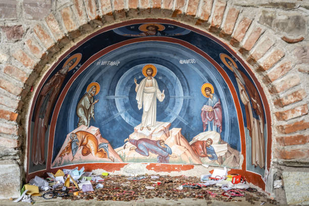 vecchia pittura religiosa raffigurante gesù - meteora monk monastery greece foto e immagini stock