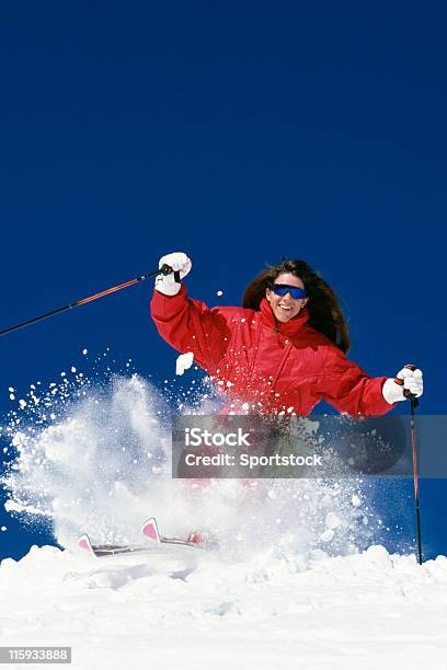 Photo libre de droit de Belle Femme Ski banque d'images et plus d'images libres de droit de Ski - Ski, Activité de loisirs, Adulte