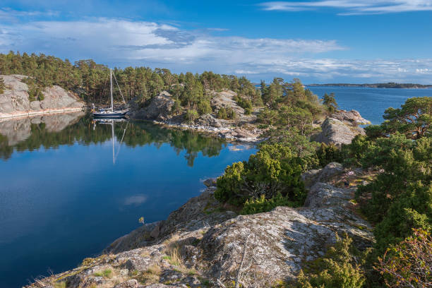 iate na escora em sweden - skerries - fotografias e filmes do acervo