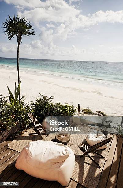 Foto de Terraço De Uma Cabana e mais fotos de stock de Praia - Praia, Tulum - México, América Latina