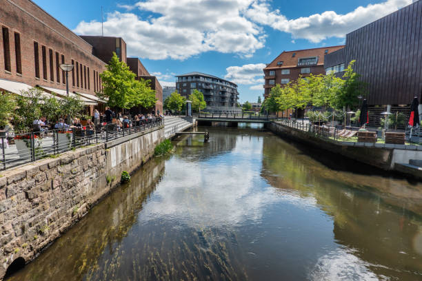 Centro de cidade de Vejle com o rio, Dinamarca - foto de acervo