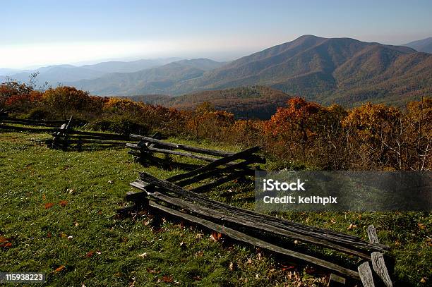 Cresta Blu Della Virginia - Fotografie stock e altre immagini di Virginia - Stato USA - Virginia - Stato USA, Parco Nazionale di Shenandoah, Valle del fiume Shenandoah