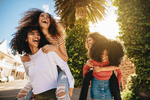 Juegos De Vestir Amigas - Banco de fotos e imágenes de stock - iStock Juegos De Vestir Amigas - Banco de fotos e imágenes de stock - iStock