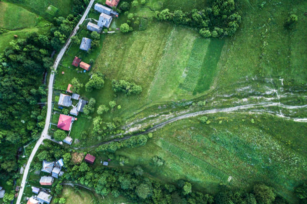 photo of the countryside from the height of the drone's flight. - garble imagens e fotografias de stock