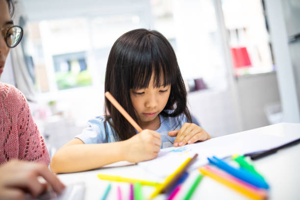 istock Mommy's little artist 1159419253